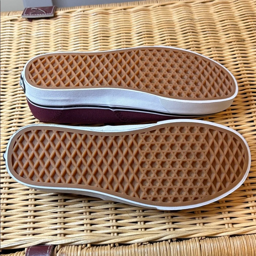 Vans Women’s Size 8 Burgundy Off The Wall Sneakers NMT - Picture 6 of 8